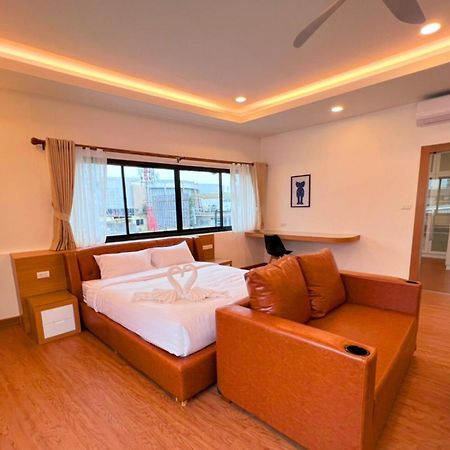 The Lodge Pattaya Exterior foto